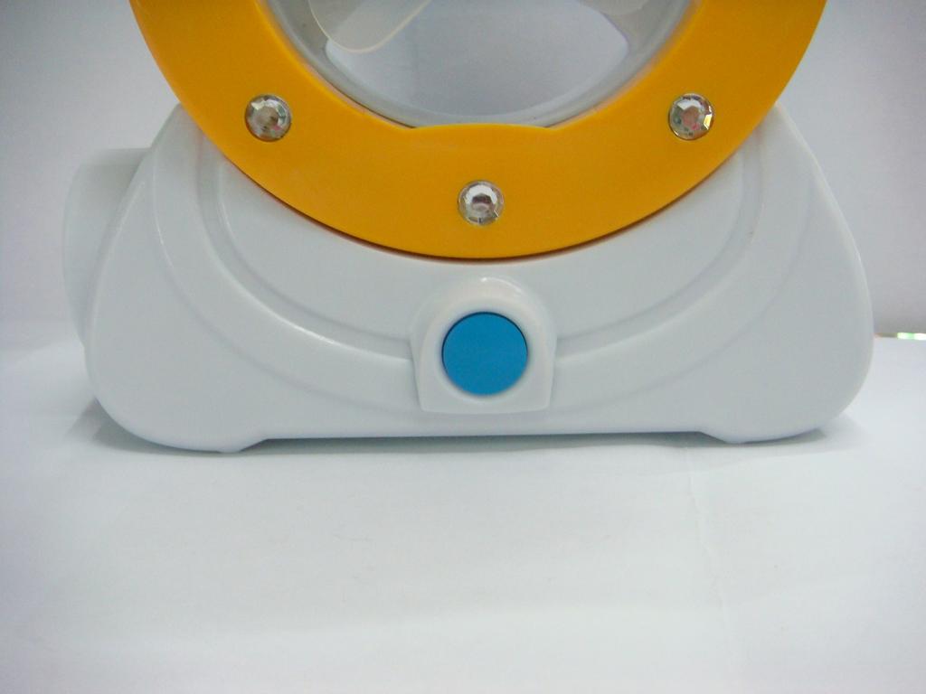 批发供应USB风扇灯充电台灯多功能风扇灯USB+充电两用台灯细节图