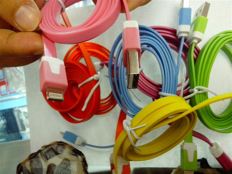 3-meter extended color data cable for iPhone5 Application Scenario