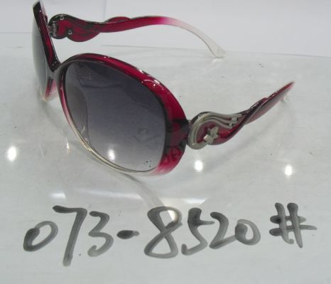 【诚信购】厂家直销 女款简约时尚 太阳眼镜073-8520