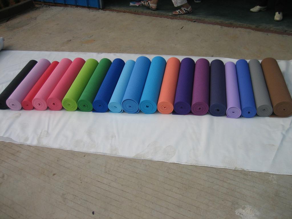 Yoga Mat Pvc Yoga Mat 5Mm Thickness 61Cm*173Cm Specification drawing