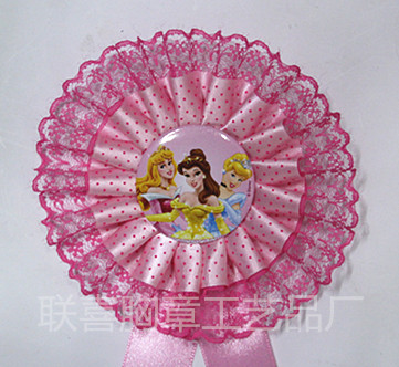 Creative Cartoon Tinplate Corsage Birthday Christmas Baby Birthday Party Supplies details Picture