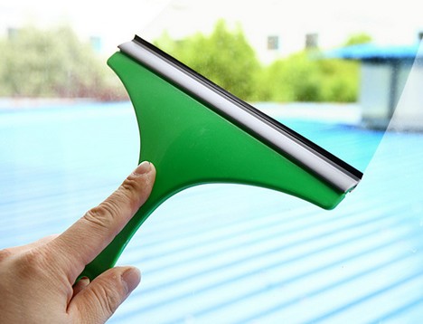 A great home helper - candy-colored glass cleaner, bathroom wall cleaner, and window glass scraper Application Scenario