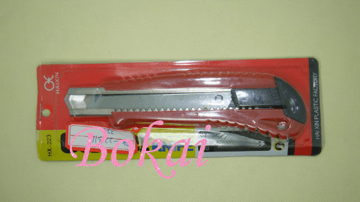 Utility knife with large plastic handle interface knife Paper cutter Hisense tool knife Office supplies stationery paper cutter