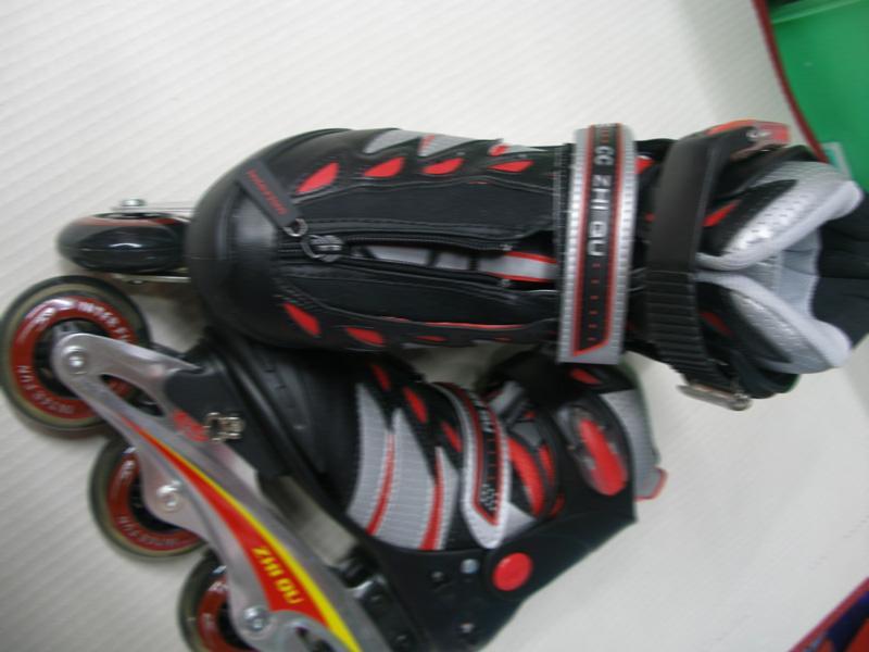 Skates Men's Large 004