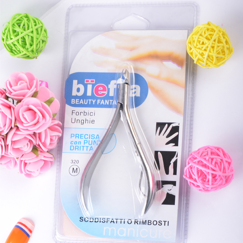 Nail art tools are simple and easy to use. Dead skin clippers are essential items for removing dead skin in nail art. DIY nail art tools. Dead skin removal tools are exclusively for export Specification image