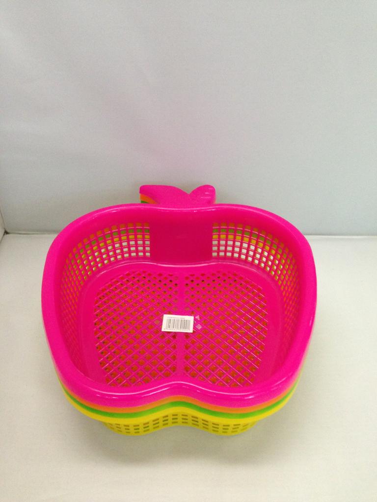 Heart-shaped fruit baskets, vegetable baskets, hollow baskets, dehydrating baskets wholesale 212-8001 Application Scenario