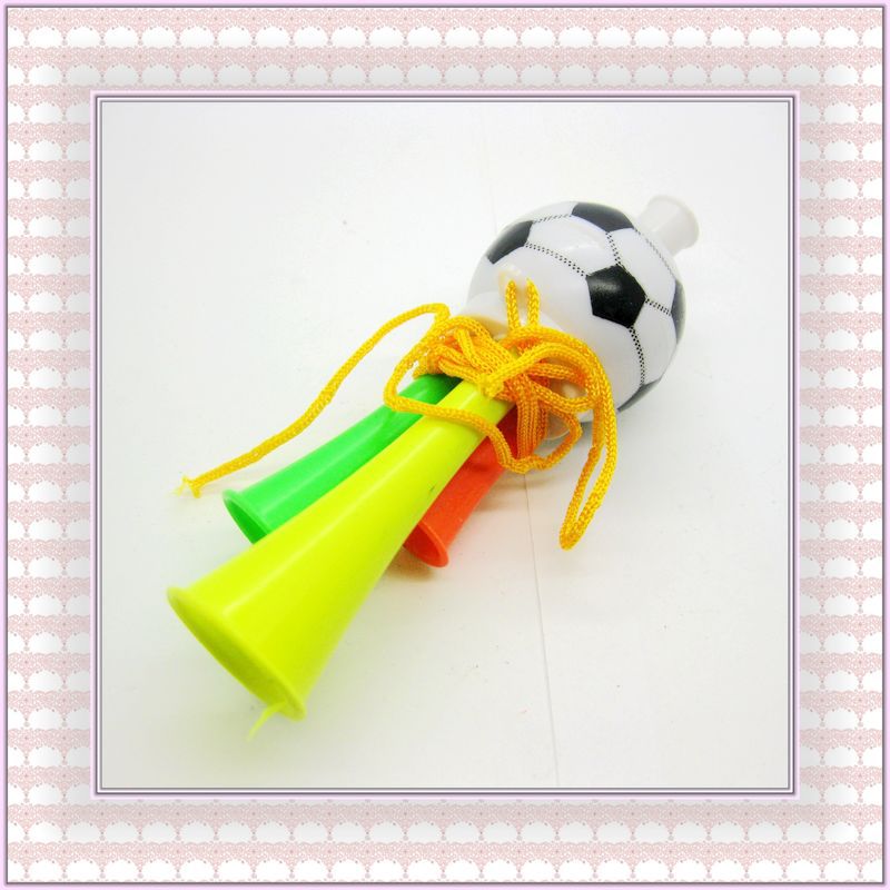 Three sound horn toy football horn toy plastic horn one yuan two yuan wholesale thumbnail