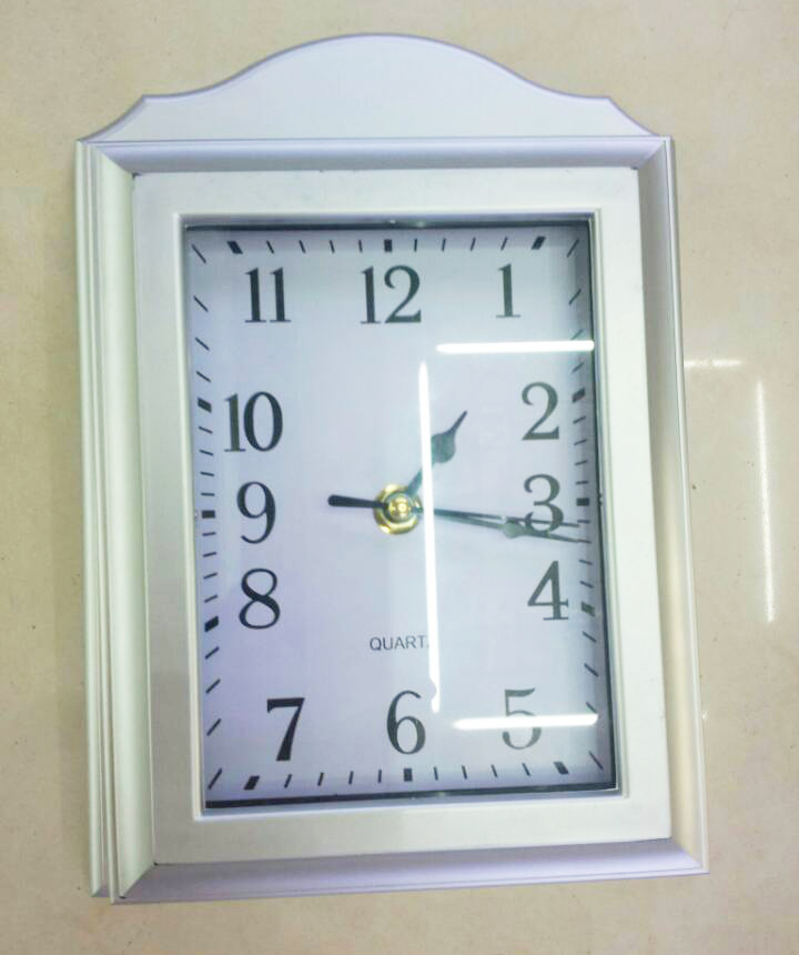 Square clock safe box Clock safe A wall clock that can store gold hand-decorated coins
