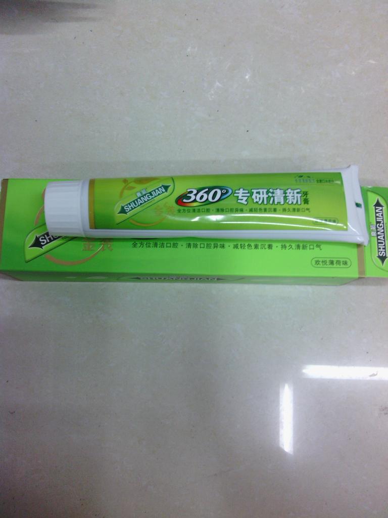 专研清新牙膏，360度，欢悦薄荷味