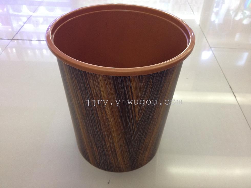 Plastic trash can details Picture