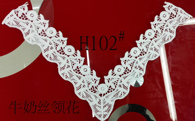Neckline accessories: lace corsages, embroidered water-soluble lace, milk silk lace details Picture