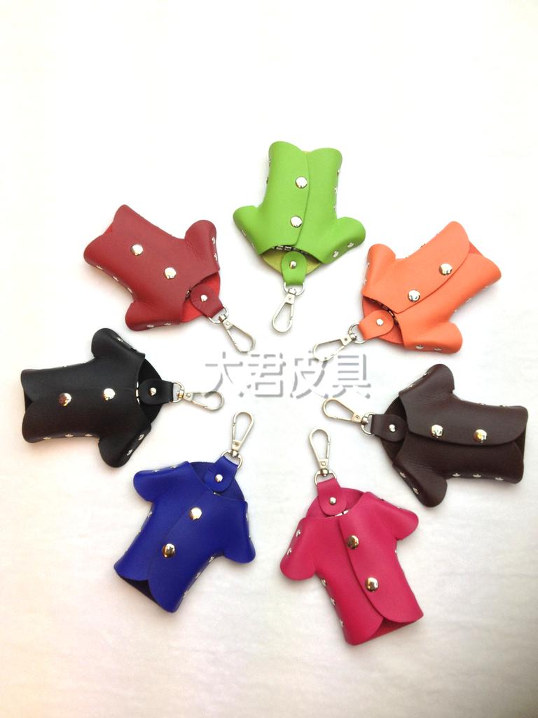 12037-1爆版衣服形状真皮钥匙扣包宝马 汽车钥匙扣 玩具