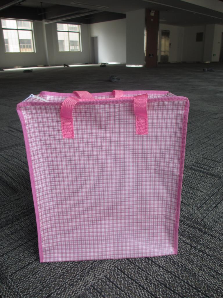 The manufacturer supplies PP woven bags. Non-woven bags. Laminated bags. Color-printed bags. Customized eco-friendly bags. details Picture