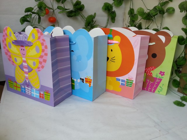 White Card Paper Bag/Cute Animal Bag Handbag Birthday Gift Bag Every Day Special Spot Specification drawing