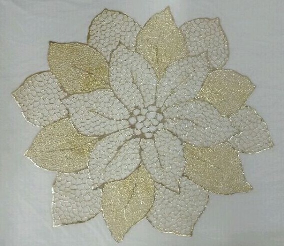 From tradition to innovation: the perfect fusion of lotus texture and hot gold color