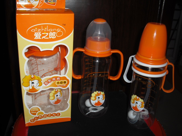 奶瓶实物图