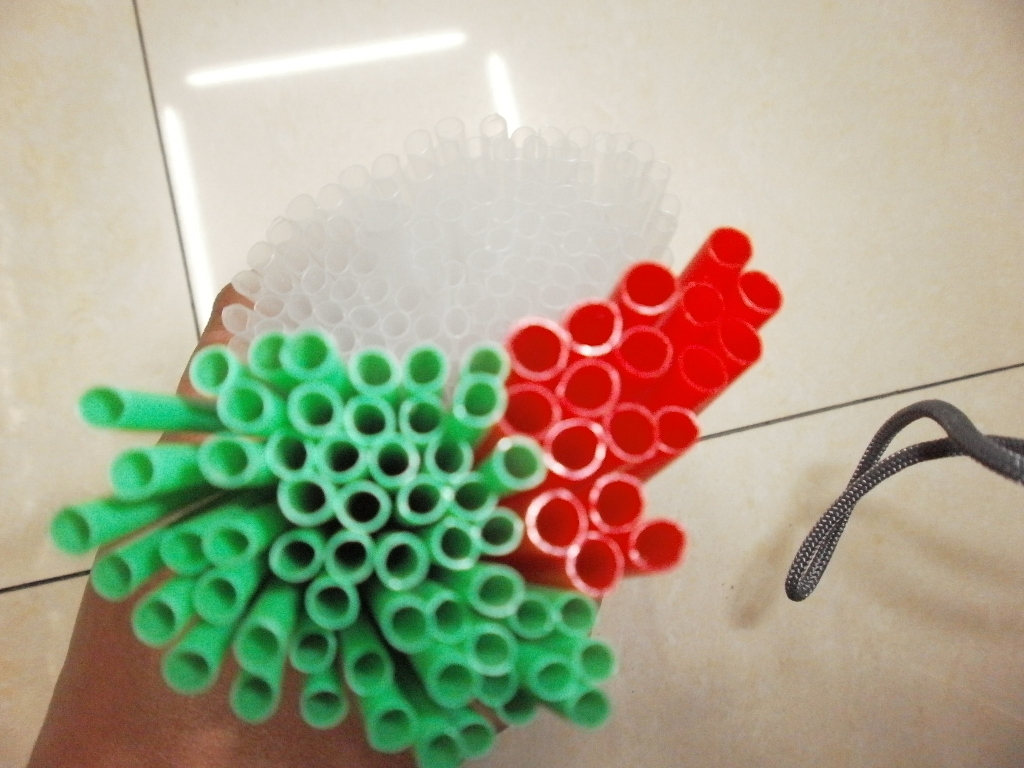 厂家直销，质优价廉，专业生产PE管珠 PE管 PE箱包嵌线细节图