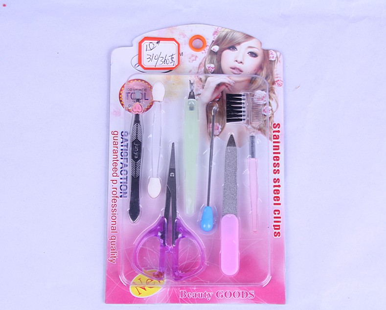 A seven-piece set of beauty tools, such as eyebrow, fingernail, ear spoon, etc