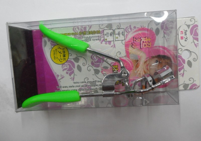 The 680 stainless steel eyelash curler the eyelash good tool does not injure the eye does not add the good curler that breaks the eyelash