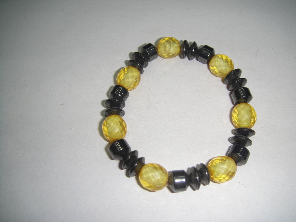 磁疗项链.保健手链，磁疗肩颈项链，按摩保健磁铁.