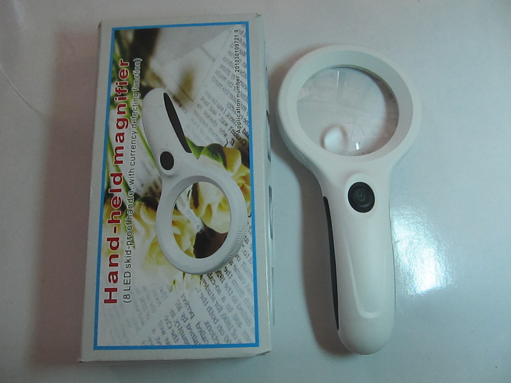 供应带8颗LED灯防滑手柄手持高清阅读放大镜 9588