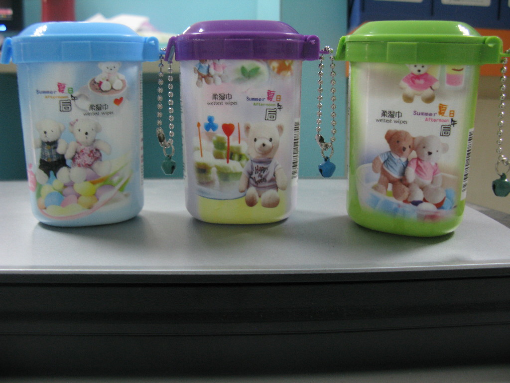 Canned wet wipes, mini wet wipes Application Scenario