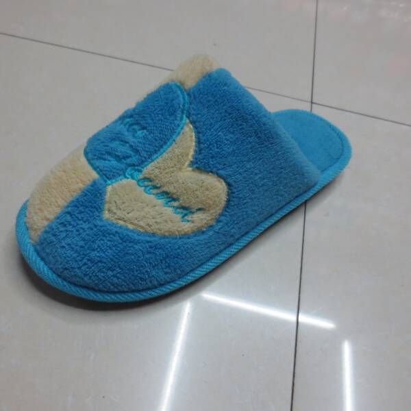 Blue coral velvet embroidered double heart wool slippers