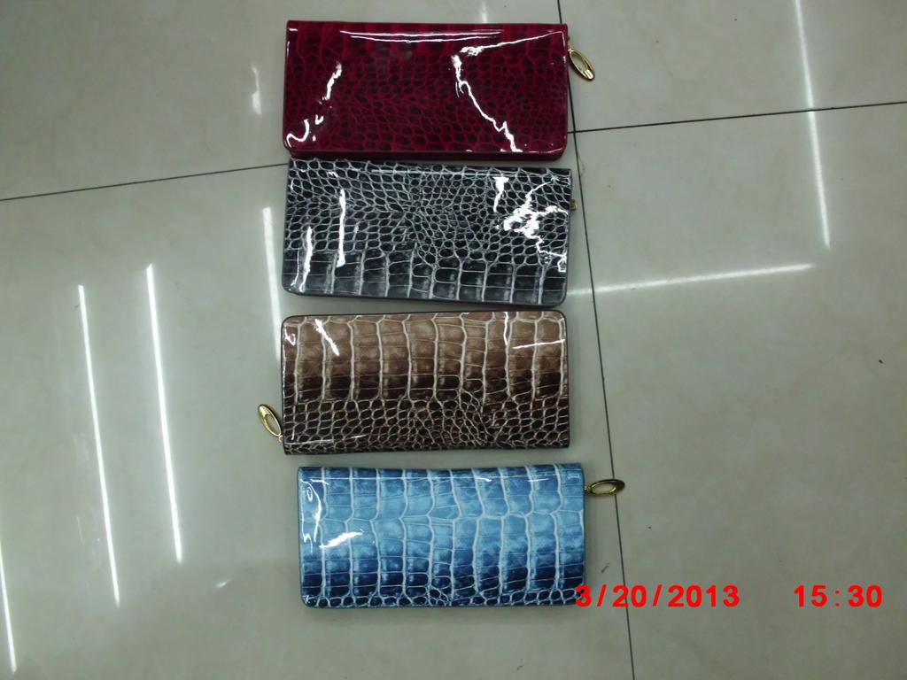 Cartera de mujer de color sólido a rayas, clutch