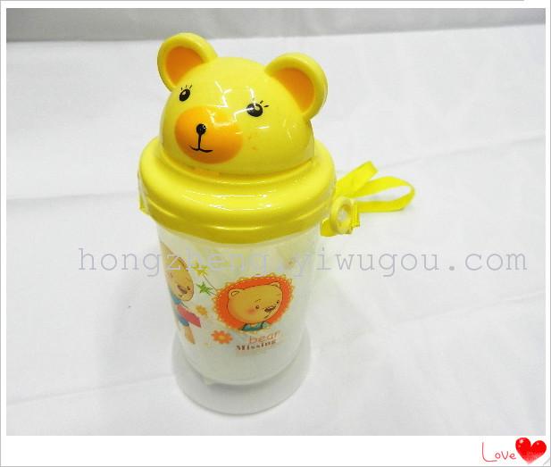 Cartoon kettle transparent kettle plastic kettle with straw portable bear kettle