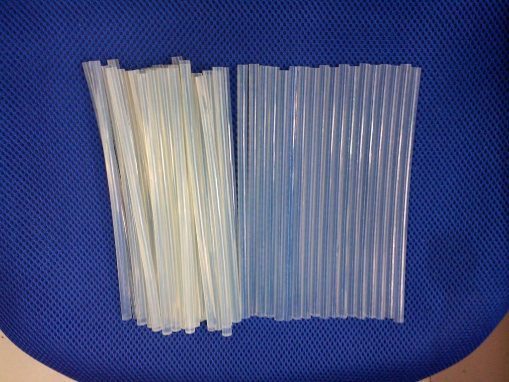 热熔胶棒 细棒 型号A6s 长度30cm 透明色详情图2