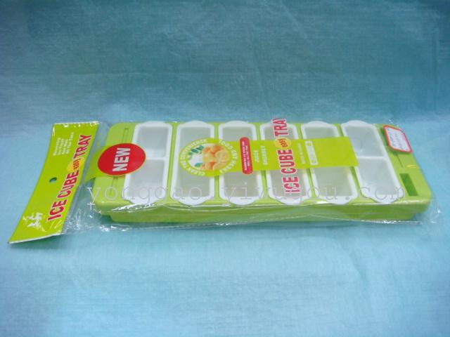 Ice tray ice bucket ice box Creative home ice box full figure