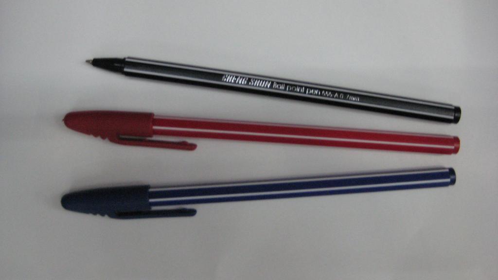 Factory direct sales of plastic ballpoint pens, ballpoint pens and marker pens are available in bulk
