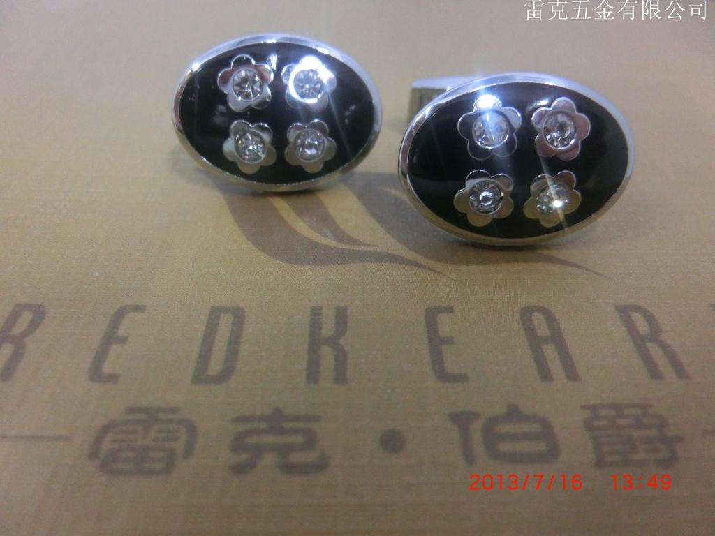 New cufflink feet, small flower pattern with diamond cufflink accessories