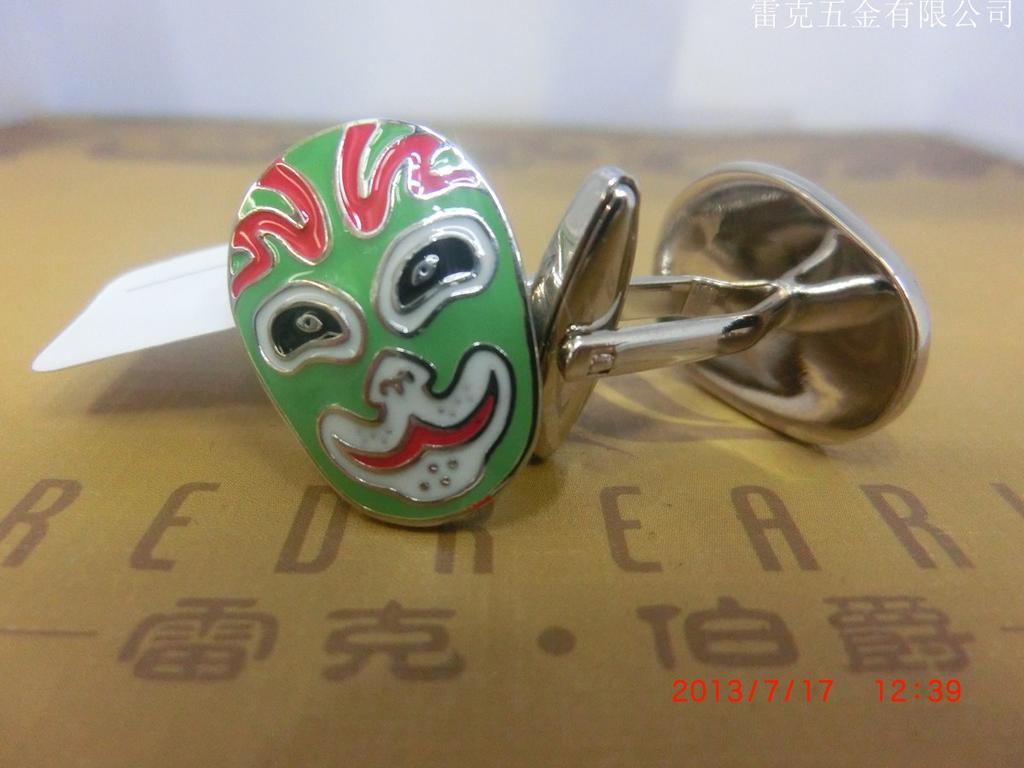 个性脸谱袖扣，绿色饰品细节图