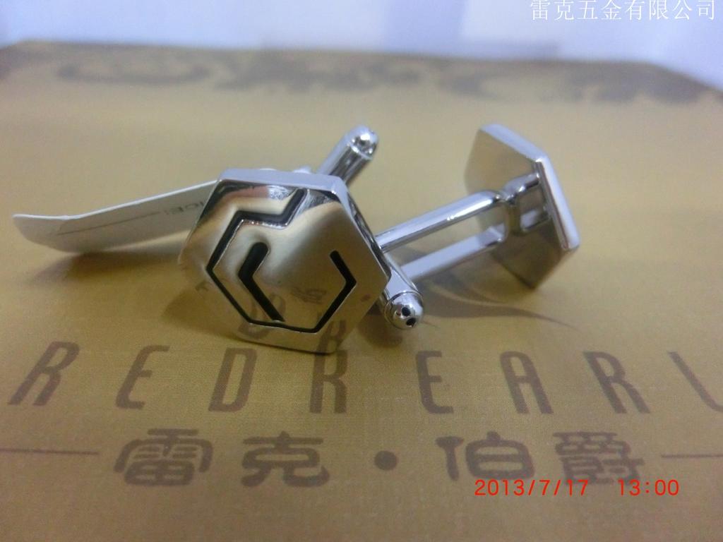 Hexagonal irregularly lined cufflink accessory Specification image