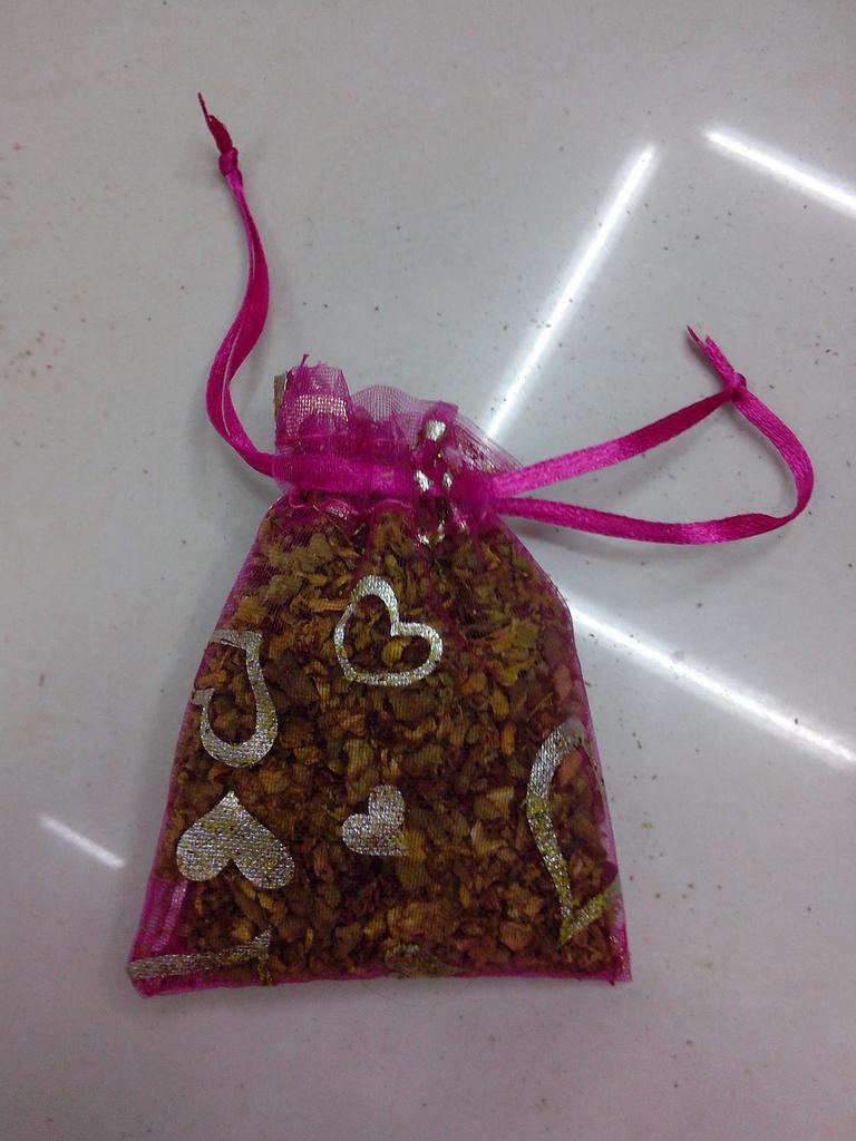 供应香薰香包，沙袋香包，精美包装，沙袋香包香味多种可来样订做。产品图