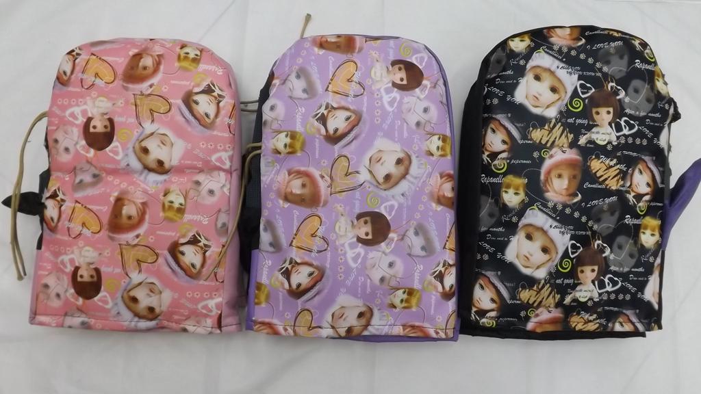 Factory direct sales of cartoon electric bike, motorcycle and bicycle universal warm gloves and cold-proof bike covers Specification image