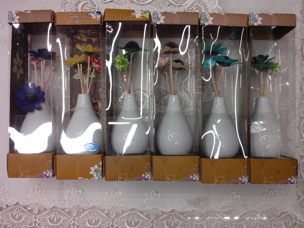 薰香藤条挥发香水818，精美陶瓷无火香薰100ML礼盒套装，无火香薰，无烟香薰