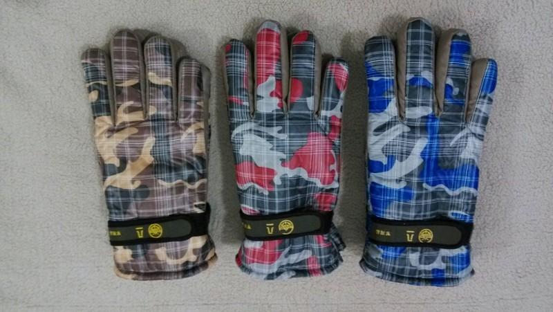 Ventas directas de fábrica para hombres y mujeres son guantes calientes, mano de obra fina, aspecto elegante.