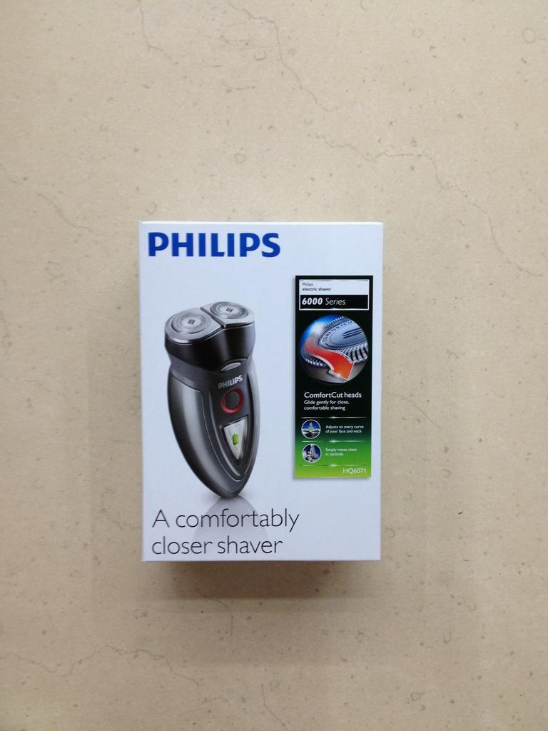 Genuine Philips HQ6071 Full body wash rechargeable electric shaver Floating head Razor men's razor