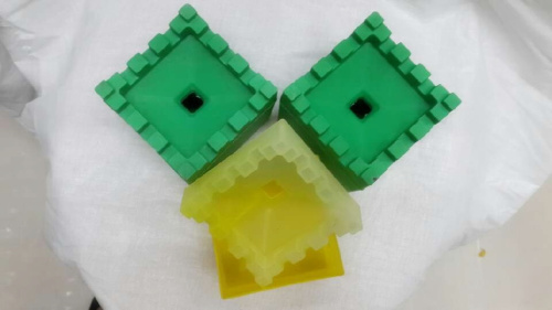 家用烟灰缸实物图