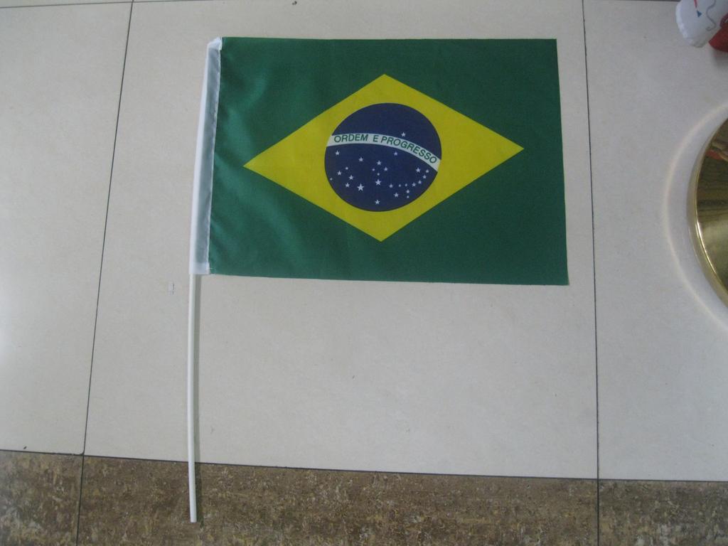 烛台/猪猪装饰品/儿童相机/旗帜布/木质十字架产品图