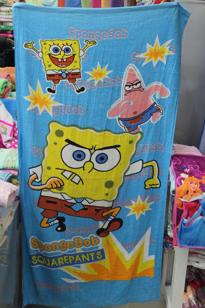 Cartoon printed children's beach towels are available in various styles. Large quantities are in stock and available for wholesale at the lowest price details Picture