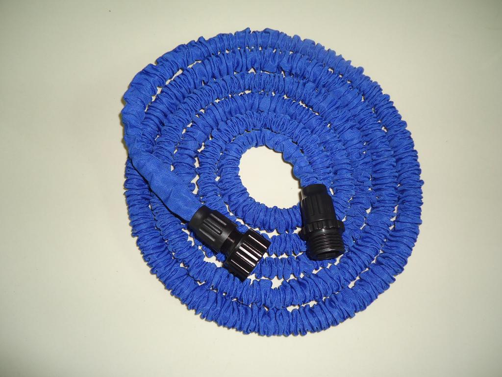 Retractable garden hose