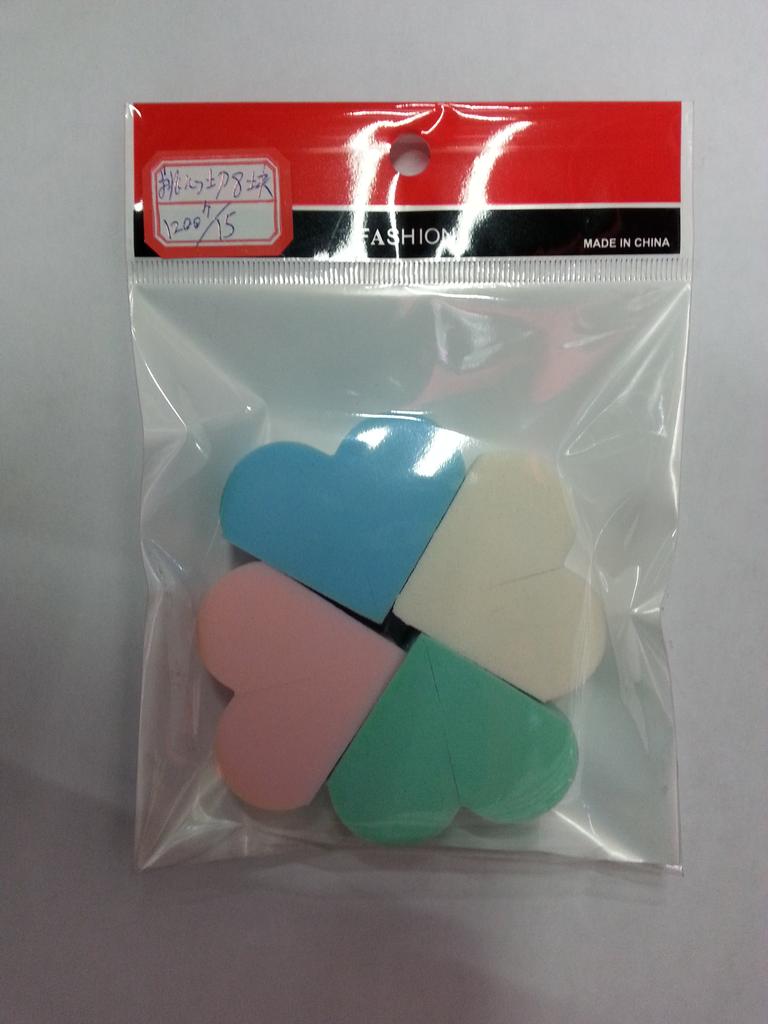 Direct sales from the manufacturer of 8-yuan powder puff with peach hearts
