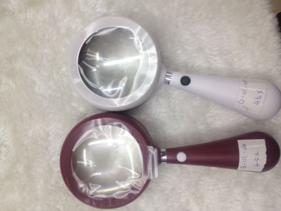 Manufacturers Supply 46-G-111-060 Handheld Magnifying Glass With Light Source details Picture