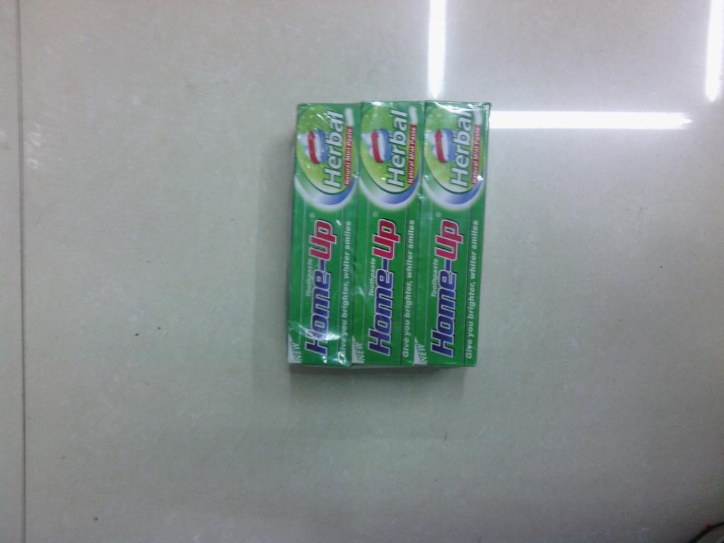 厂家直销HOme-up牙膏，水晶，一件72