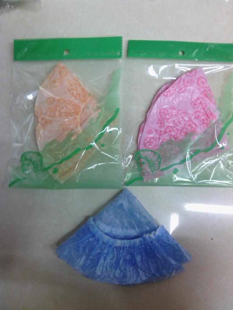 厂家直销加厚防水浴帽，颜色混装