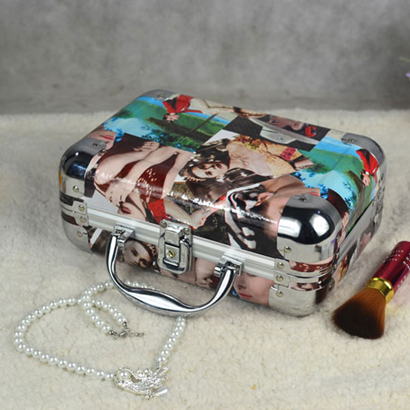 Guanyu New Year promotion retro cosmetics box handbag travel convenient makeup box