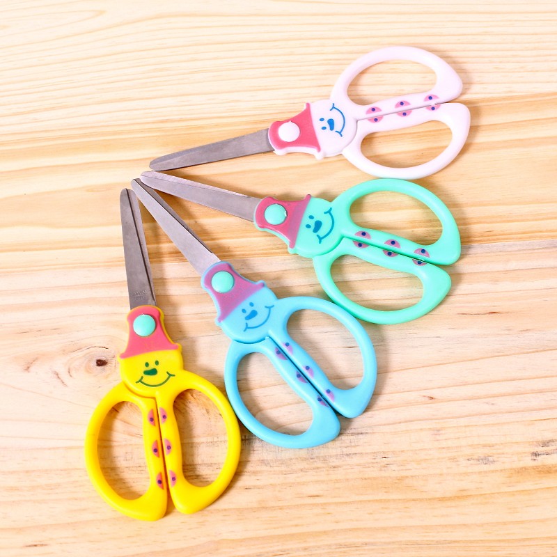 Office and study supplies scissors, stationery scissors, student scissors, study supplies scissors, paper-cutting scissors Specification drawing